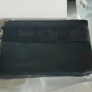 ☆☆☆Steve Madden wristlet